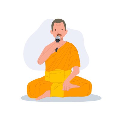 Geleneksel Cüppeli Tayland keşişi mikrofonla konuşuyor, Budist hakkında bilgi veriyor.