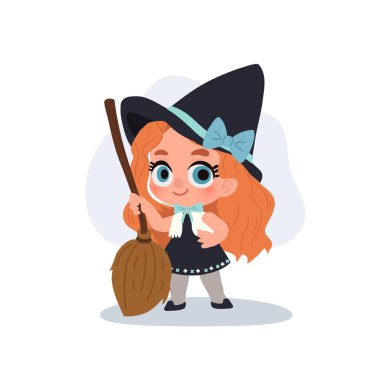 Cadılar bayramı cadısı gibi giyinmiş elinde süpürge tutan tatlı bir genç kız.