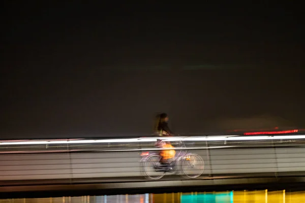 Копенгаген Данія Велосипедист Який Вночі Перетинає Міст Бригге Бриггебрен Велосипедний — стокове фото