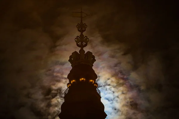 Копенгаген Данія Хмарний Місячний Підйом Над Шпилем Палацу Крістіансборг — стокове фото