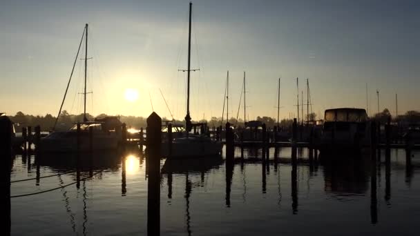 Solomons Maryland Usa Ein Sonnenaufgang Über Einem Yachthafen Patuxent River — Stockvideo
