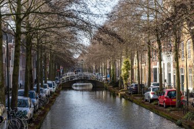 Delf, Netherlands A picturesque canal in the downtown.