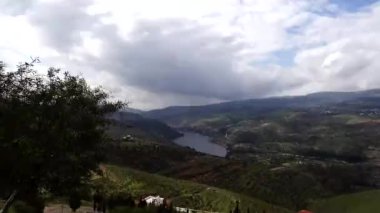 Jerash, Ürdün Zerkavi Nehri ve Kral Talal Barajı manzarası.