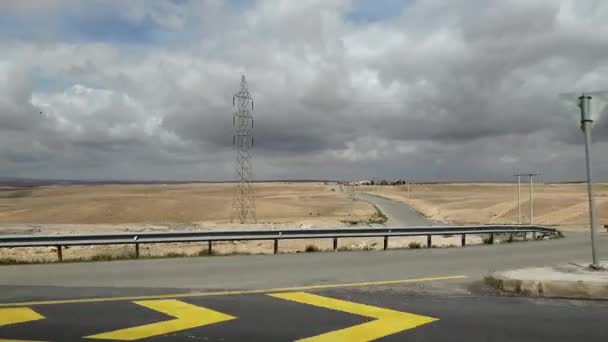 Wadi Musa Jordánsko Pouštní Krajina Jedoucího Auta — Stock video