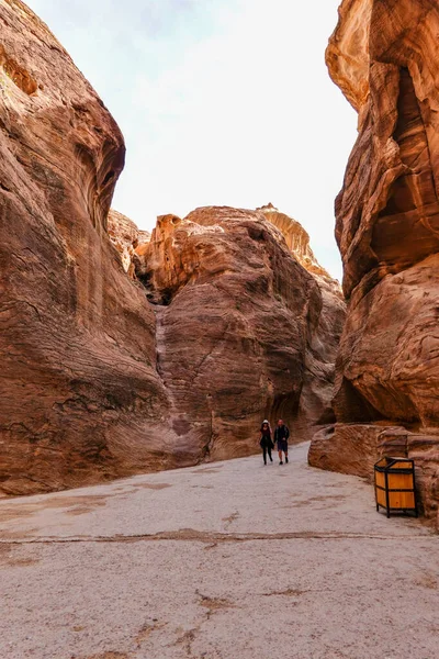 Stock image Petra, Jordan  People walking on the main Siq trail