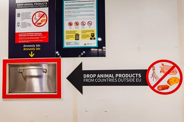 Копенгаген Дания Знак Аэропорту Каструп Говорит Посетителям Отказаться Продуктов Животного — стоковое фото