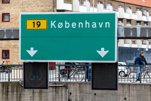 Kopenhagen Denmark Sebuah Tanda Jalan Raya Denmark Mengatakan Kopenhagen — Stok Foto