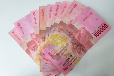 Endonezya 'dan 100.000 Rupiah' lık banknot koleksiyonu..