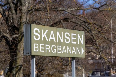 Stockholm, İsveç Skansen Bergbana ya da Skansen füniküler işareti.