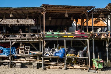 Canggu, Bali, Endonezya Sahildeki bir restoran ve bar.