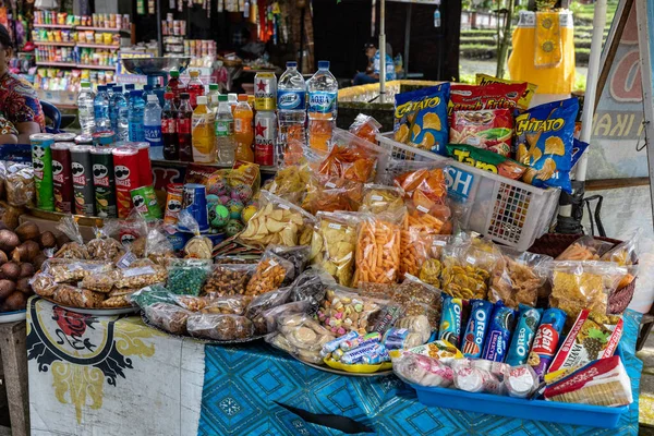 Bali Indonesia Aperitivos Dulces Salados Venta Puesto Mercado — Foto de Stock