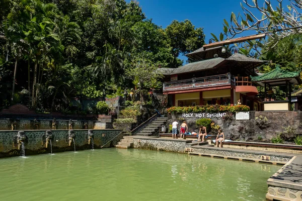 印度尼西亚巴厘班贾尔温泉一池班贾尔温泉 — 图库照片