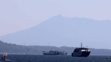 Gilimanuk, Bali, Endonezya Bir yolcu feribotu Bali Denizi 'ni geçer Gilimanuk abd Ketapang, Java, Endonezya arasında