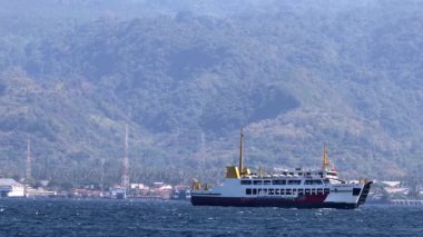Gilimanuk, Bali, Endonezya Bir yolcu feribotu Bali Denizi 'ni geçer Gilimanuk abd Ketapang, Java, Endonezya arasında