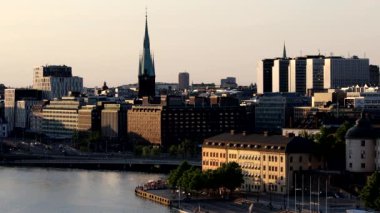 Stockholm, İsveç Şehir merkezindeki Riddarfjarden Körfezi 'nde güneş batıyor..