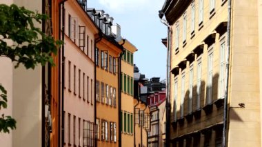 Stockholm, İsveç Eski Şehir 'de dar bir sokak manzarası ya da Gamla Stan