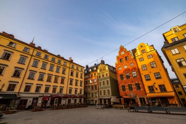 Stockholm, İsveç 1 Temmuz 2023 Gamla Stan veya Old Town 'daki Stortorget Meydanı.