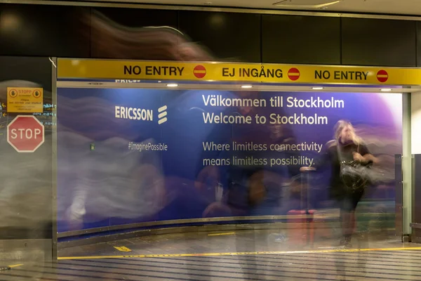 Stockholm Zweden Juli 2023 Luchtreizigers Passeren Douane Luchthaven Van Arlanda — Stockfoto