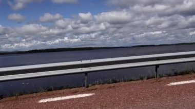 Sijan Gölü, İsveç Siljan Gölü üzerinde yaz manzarası.