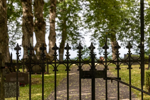 Tarna Suécia Uma Cerca Ferro Forjado Igreja Tarna Cemitério — Fotografia de Stock