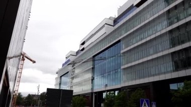 Stockholm, İsveç. Stockholm 'ün merkezindeki Torsplan' daki Karolinska Üniversitesi Hastanesi.. 