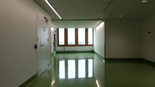 Estocolmo Suecia Los Pasillos Interiores Del Hospital Universitario Karolinska Torsplan — Vídeos de Stock