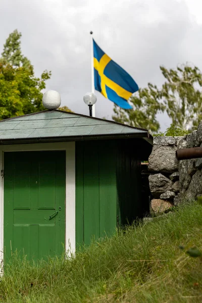 Gronsoo Suecia Julio 2023 Una Bandera Sueca Ondea Sobre Una — Foto de Stock