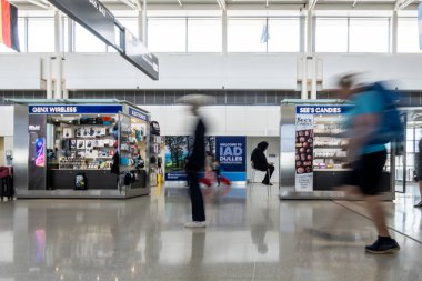 Washington DC, ABD 4 Ağustos 2023 Dulles Havaalanı 'nın içi..