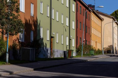  Stockholm, İsveç Aspudden bölgesindeki renkli Junkergatan.