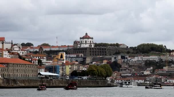 Oporto Portugal Una Vista Del Río Duero Histórica Orilla Del — Vídeo de stock
