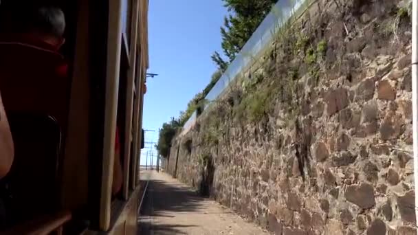 Porto Portugalia Widok Poza Tramwajem Przez Dzielnicę Ribeira — Wideo stockowe