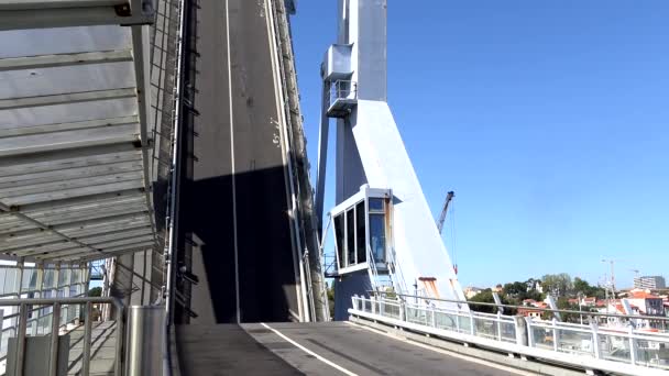 Porto Portugal Die Brücke Ponte Movel Leca Über Den Fluss — Stockvideo