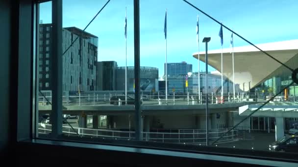 Хельсинки Финляндия Вид Терминалы Аэропорта Движущегося Эскалатора — стоковое видео