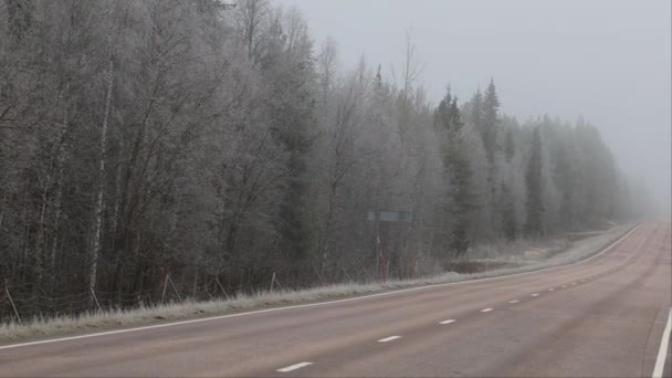 Finlandiya Utsjoki Sonbahar Sonu Kış Başında Finlandiya Nın Buzlu Yollarında — Stok video
