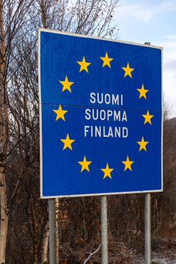 Utsjoki, Finlandiya Finlandiya ve Norveç sınırında yol işareti
