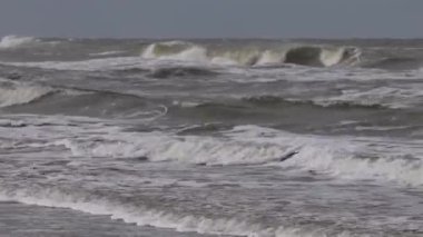 Tornby Strand, Danimarka Kuzey Denizi ve Skagerrak kıyıları rüzgarlı bir günde. 