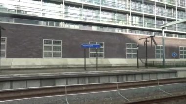 Lahey, Hollanda Hareket halindeki bir banliyö treninden şehrin manzarası 