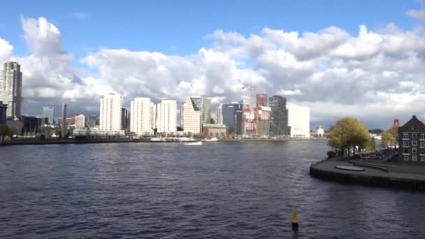 Rotterdam Hollanda Güneşli Bir Sonbahar Gününde Rotterdam Limanının Manzarası — Stok video