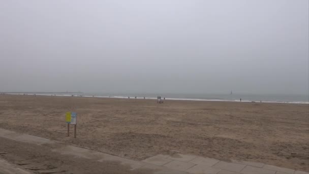 Aia Paesi Bassi Veduta Della Spiaggia Scheveningen Una Nebbiosa Giornata — Video Stock