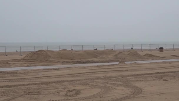 Hague Netherlands View Scheveningen Beach Misty Cloudy Winter Day — Stock Video