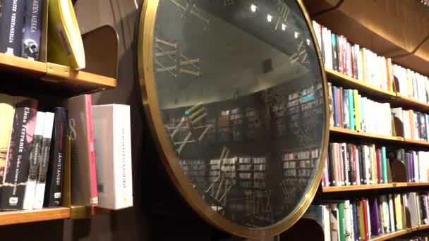 Stockholm Suède Les Étagères Intérieures Rotonde Bibliothèque Publique Stockholm Conçue — Video