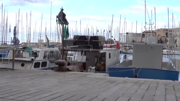 Palermo Sicilië Italië Kleine Bootjes Haven Het Palermo Harbor Wandelpad — Stockvideo