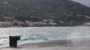 Cefalu, Sicilya, İtalya Sicilya 'nın kuzeyindeki eski şehrin Akdeniz manzarası. 