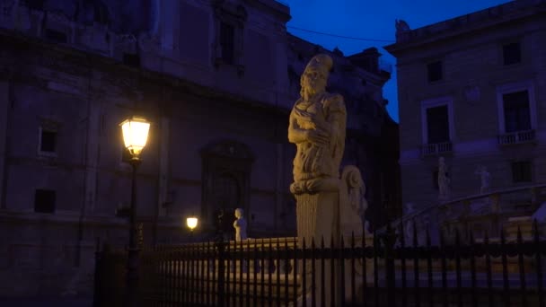 パレルモ シチリア イタリア プラエトリアン噴水と早朝の像 — ストック動画