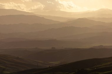 Palermo, Sicilya, İtalya Öğleden sonra tarım arazileri ve tepeler.