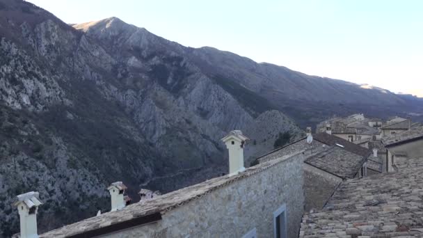 Castrovalva Italien Blick Über Die Dächer Dieses Mittelalterlichen Dorfes Den — Stockvideo