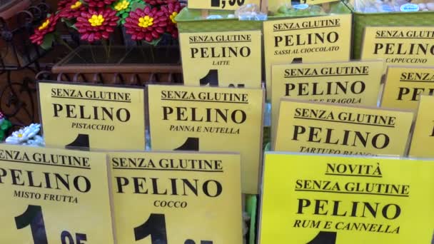 Sulmona Itália Uma Exibição Sem Marca Doces Confete Uma Loja — Vídeo de Stock