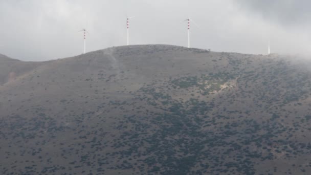 Goriano Sicoli Italië Windturbines Draaien Top Van Bergen — Stockvideo