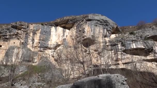 ロカモリス イタリア 古代エレモ バルトロメオ修道院 アブルッツォ地方の岩の — ストック動画
