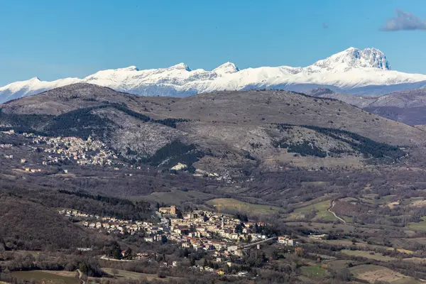 Castelvecchio Subequo Italy View Town Monte Sirente Mountains Abruzzo National — Stock Photo, Image